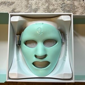 Qure LED Face Mask